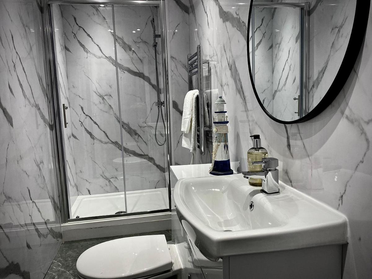 Beautiful Hot Tub Suite In ليثام سانت أنيه المظهر الخارجي الصورة